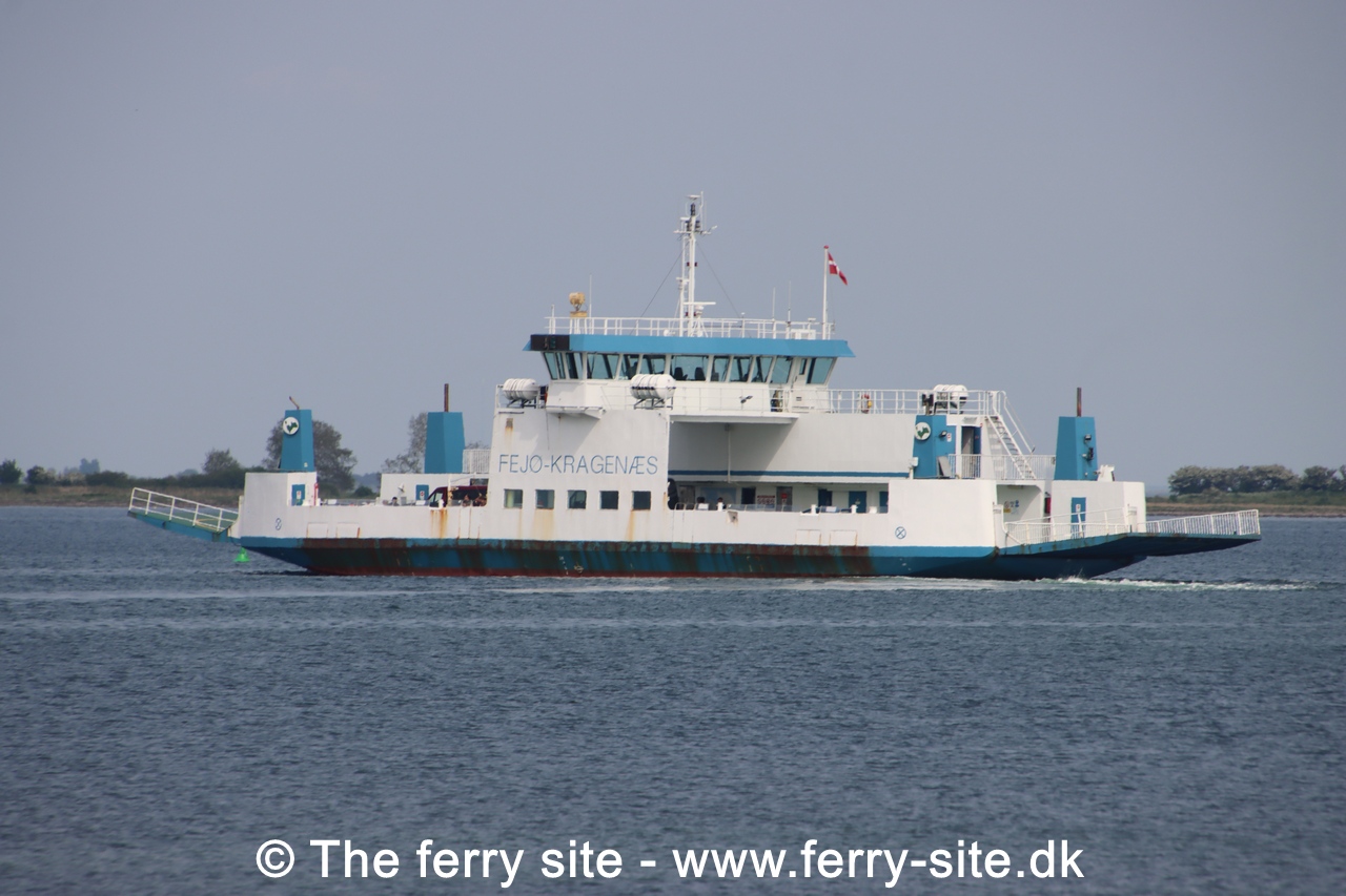 M/F Christine