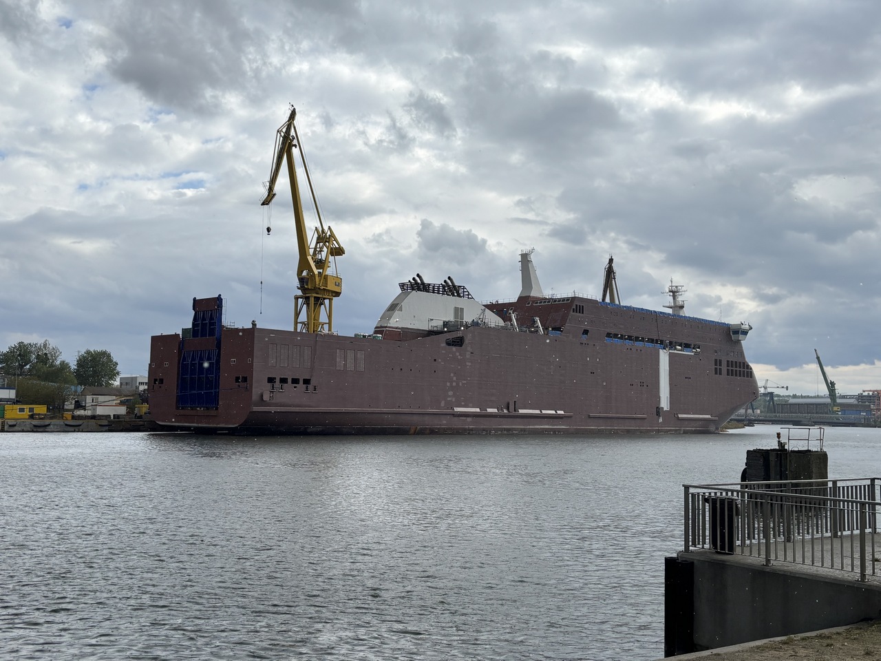 M/F Bursztyn Unity